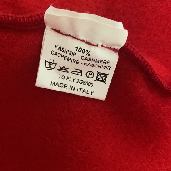 Jennifer  T knit couture cashmere hooded cardigan - Picture 7 of 7